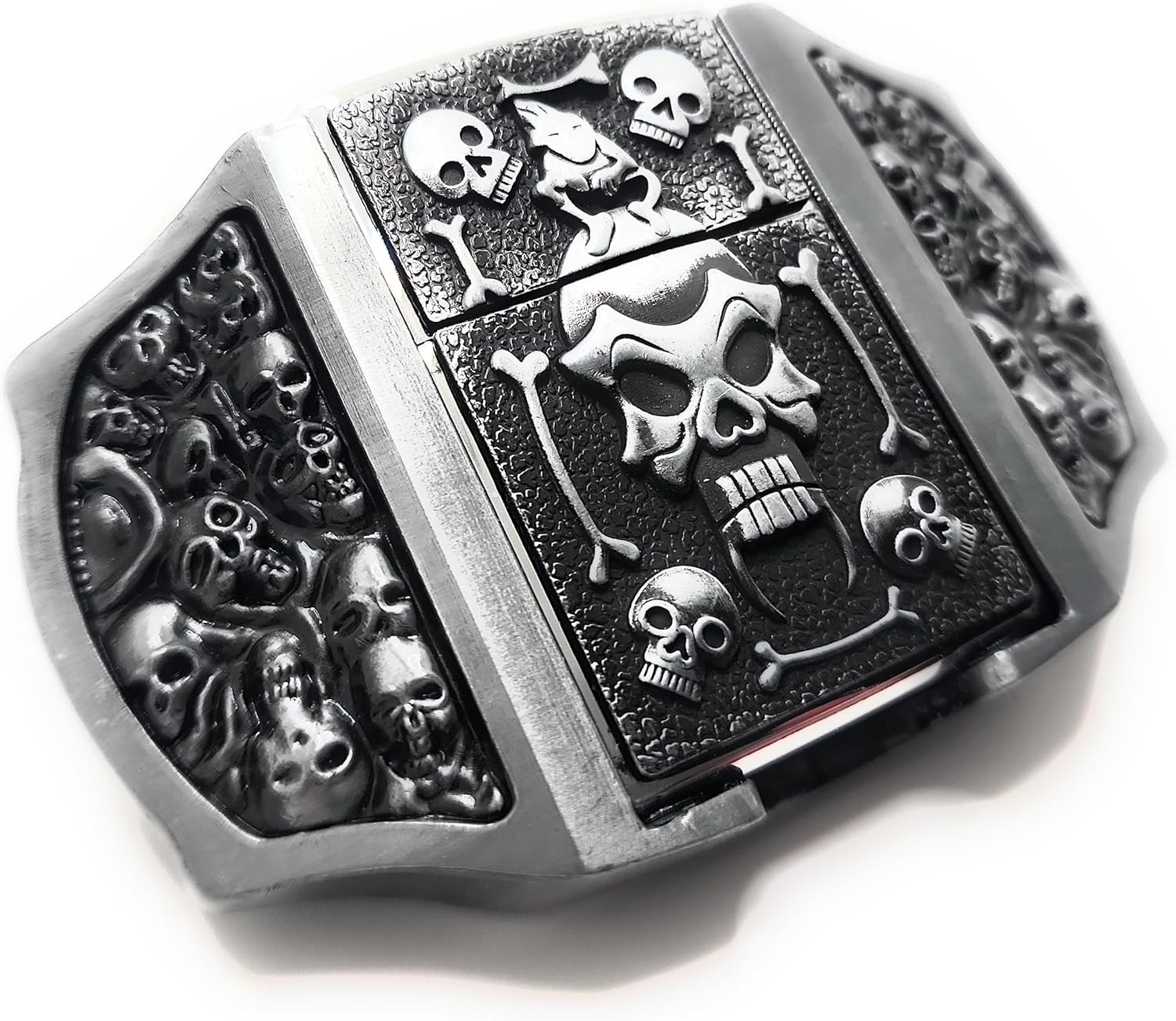 Skulls & Fangs Belt Buckle with Hidden Lighter – Gothic Heavy Metal Accessory for Men – Skull Flame Design – Functional Novelty Gift for Bikers, Rockers, Punk & Goth Styles